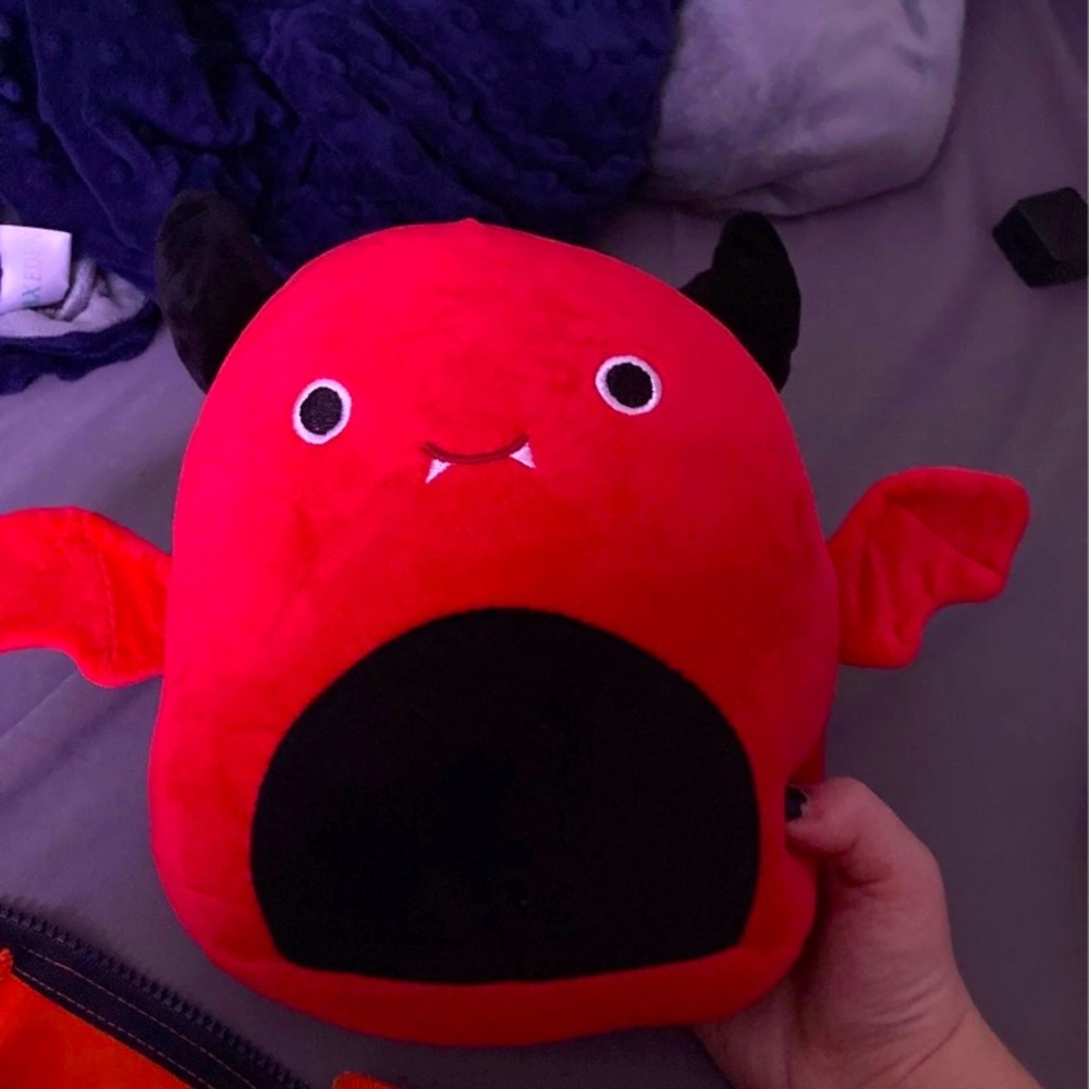 Defect dante devil squishmallow rare
